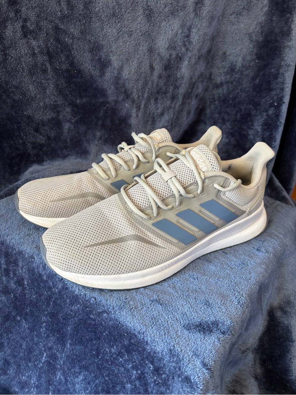 Adidas RUNFALCON Men's Size 11 Light Gray Athletic Sneakers with Blue Stripes